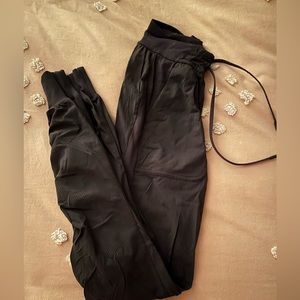 Lulu dance studio joggers in gray